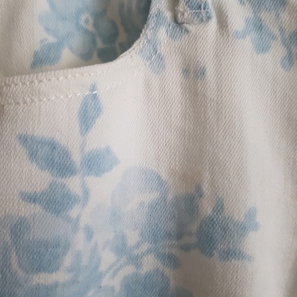 American Eagle Blue Flowers Stretch Jeggings - Picture 4 of 8